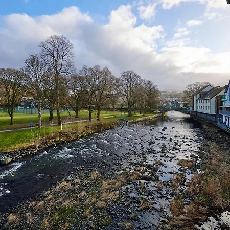 Daire Riverside Park 6