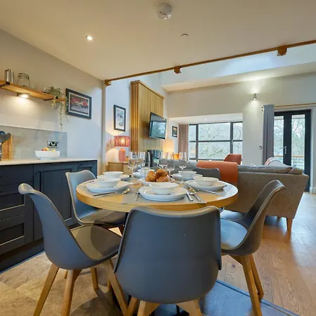 Riverside Park 6 Daire *