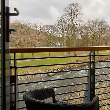 Appartement Riverside Park 6 *