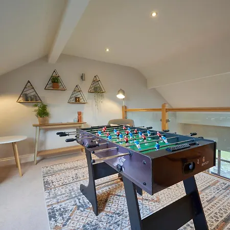 Riverside Park 6 Apartment *