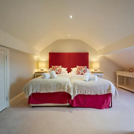 Riverside Park 6 Apartment