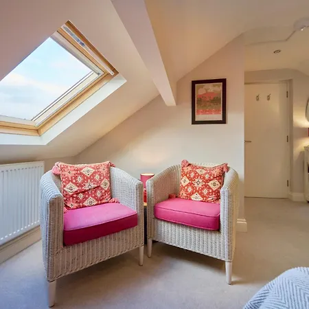 Riverside Park 6 Apartment